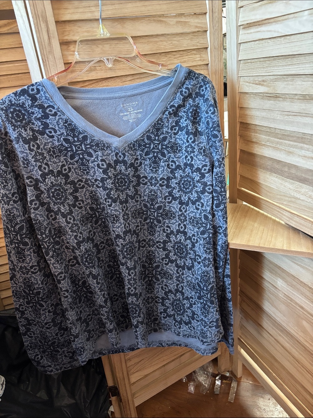 Sonoma Blue Medallion V-Neck Long Sleeve Top XL